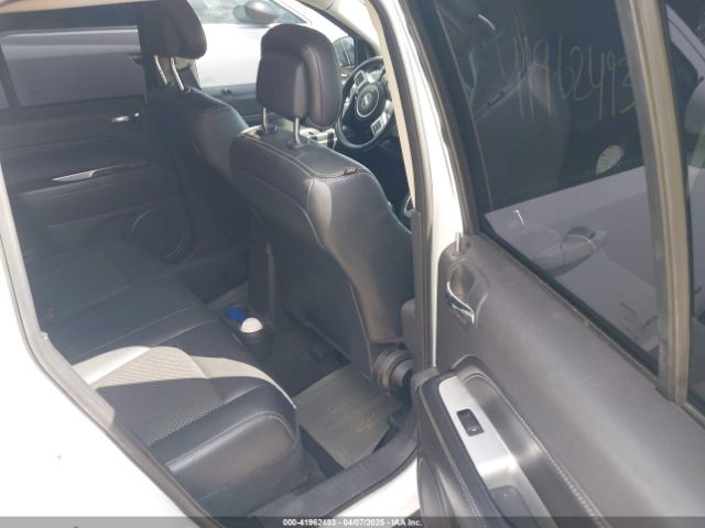 1C4NJDEB1GD616457 Jeep Compass Latitude