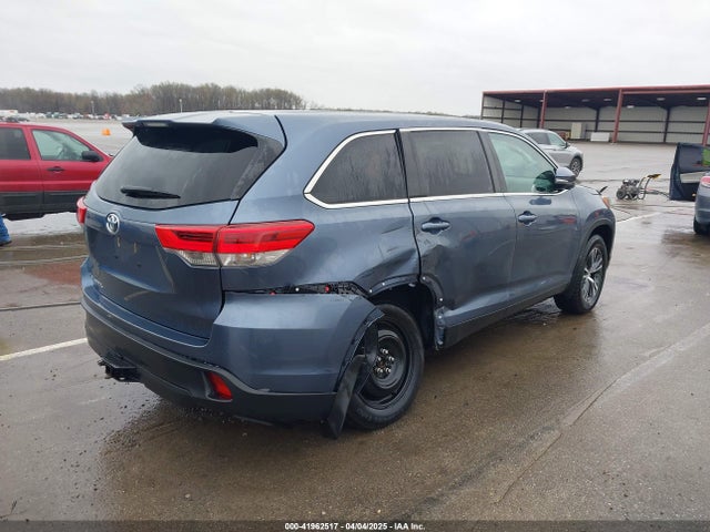 5TDZARFH5KS052679 Toyota Highlander Le