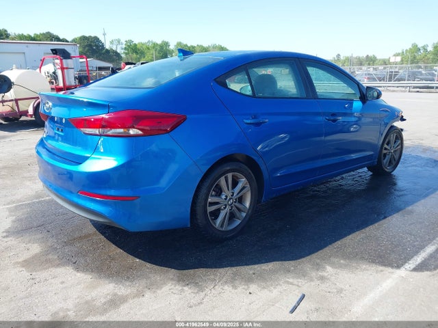 5NPD84LFXJH300604 Hyundai ELANTRA SEL