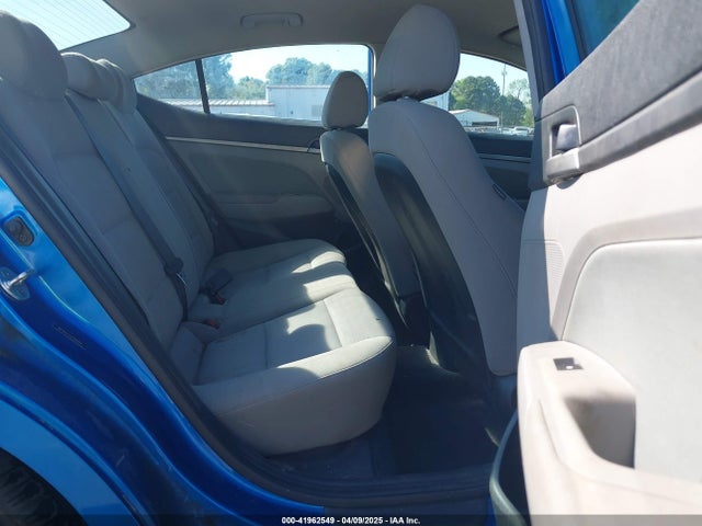 5NPD84LFXJH300604 Hyundai ELANTRA SEL