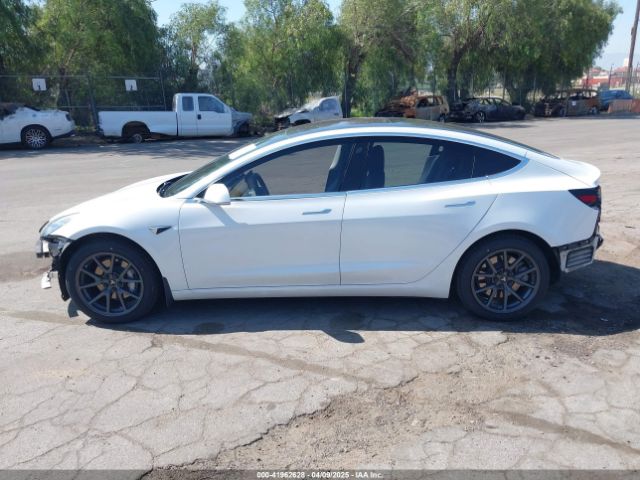 5YJ3E1EAXJF108781 Tesla Model 3 Long Range/mid Range