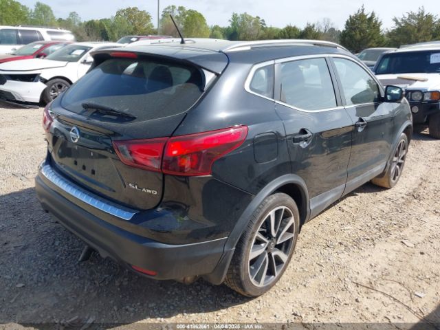 JN1BJ1CRXJW203095 Nissan Rogue Sport Sl