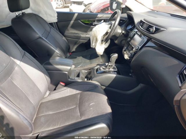 JN1BJ1CRXJW203095 Nissan Rogue Sport Sl