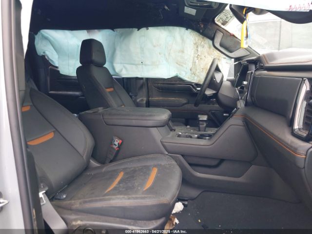 1GTUUEE8XRZ205772 GMC Sierra 1500 4wd  Short Box At4