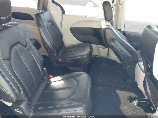 Chrysler Pacifica Touring L 2023 2C4RC1BG8PR560606 Image 8