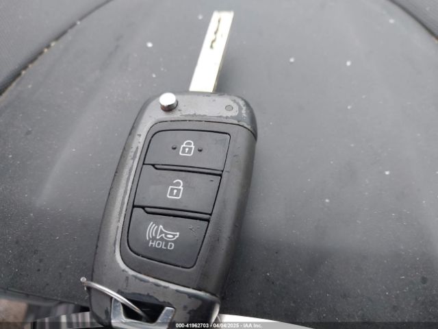 KMHRC8A34MU071296 Hyundai Venue Sel
