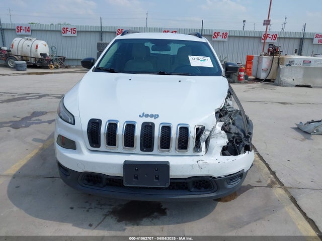 1C4PJLAB6FW602355 Jeep Cherokee Sport