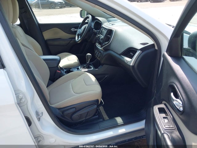 1C4PJLAB6FW602355 Jeep Cherokee Sport