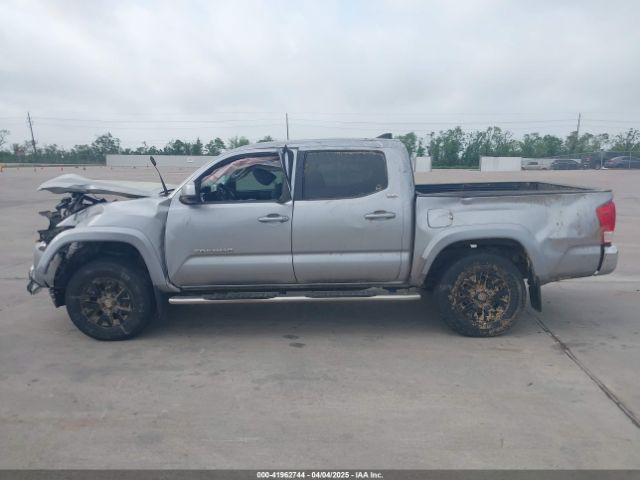 5TFAZ5CN8HX041218 Toyota Tacoma Sr5 V6