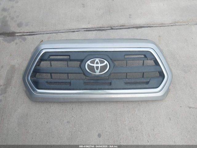 5TFAZ5CN8HX041218 Toyota Tacoma Sr5 V6