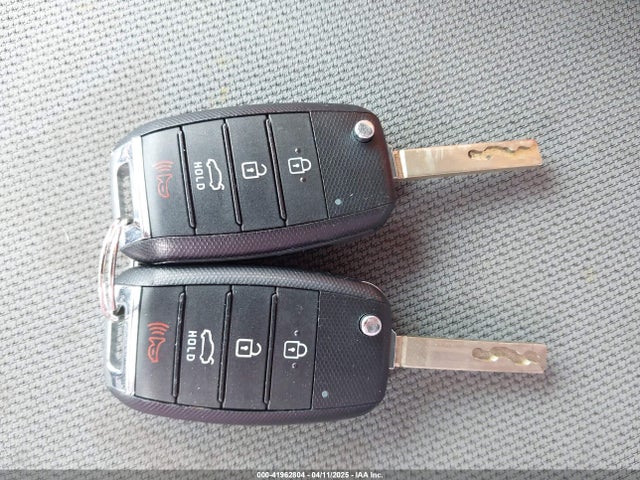 3KPA25AD6ME402342 KIA Rio 5-door S