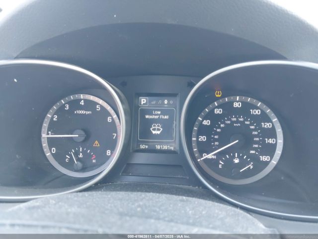 KM8SMDHF1HU170154 Hyundai Santa Fe Se