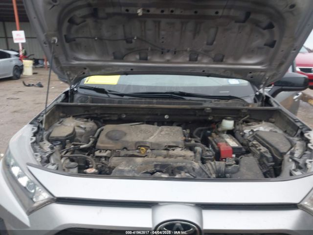 JTMH1RFV5KD040559 Toyota RAV4 LE