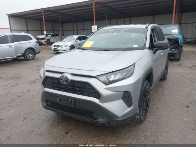 JTMH1RFV5KD040559 Toyota RAV4 LE