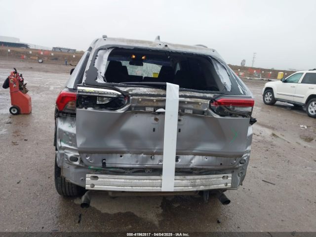 JTMH1RFV5KD040559 Toyota RAV4 LE