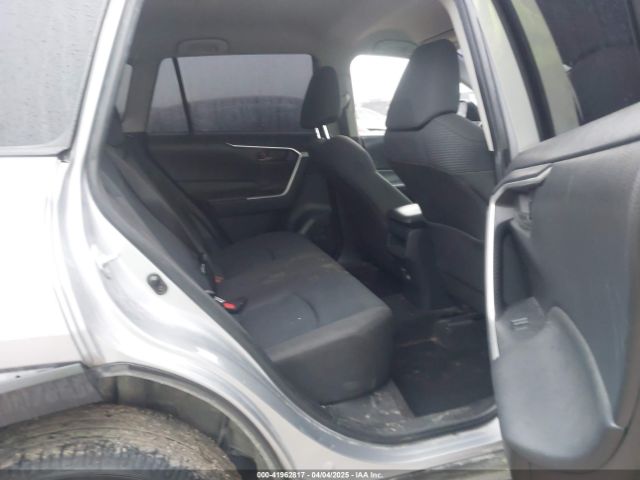JTMH1RFV5KD040559 Toyota RAV4 LE