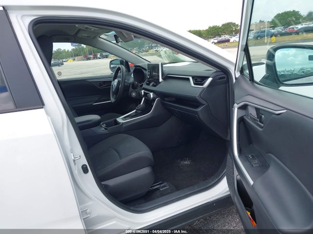 2T3H1RFV5RW323069 Toyota RAV4 LE
