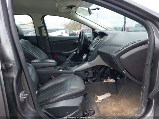 1FADP3K28EL337377 Ford FOCUS SE