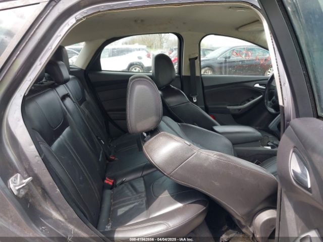 1FADP3K28EL337377 Ford FOCUS SE