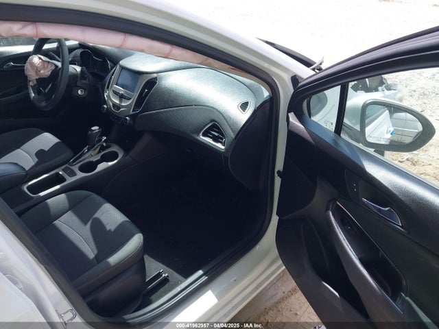 1G1BC5SM4J7128661 Chevrolet Cruze Ls Auto
