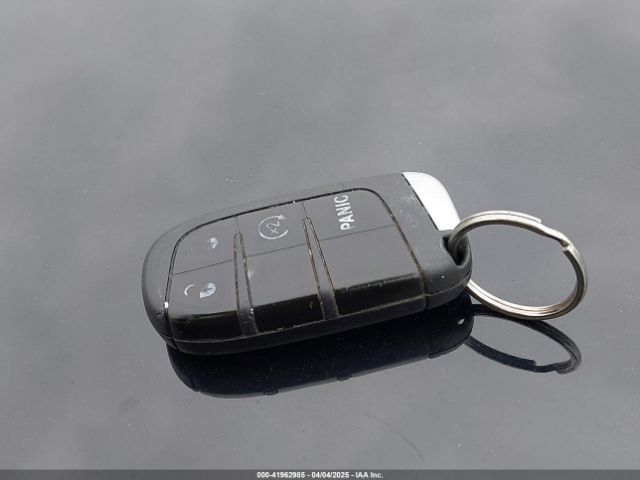 ZACCJBBB9JPH82945 Jeep Renegade Latitude 4x4