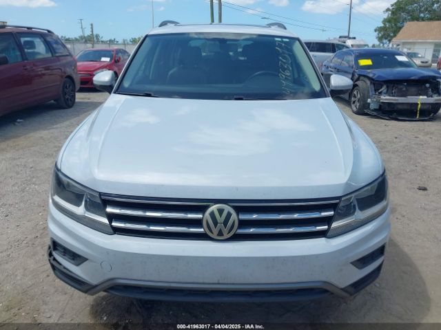3VV3B7AX5JM053045 Volkswagen Tiguan 2.0t Se/2.0t Sel