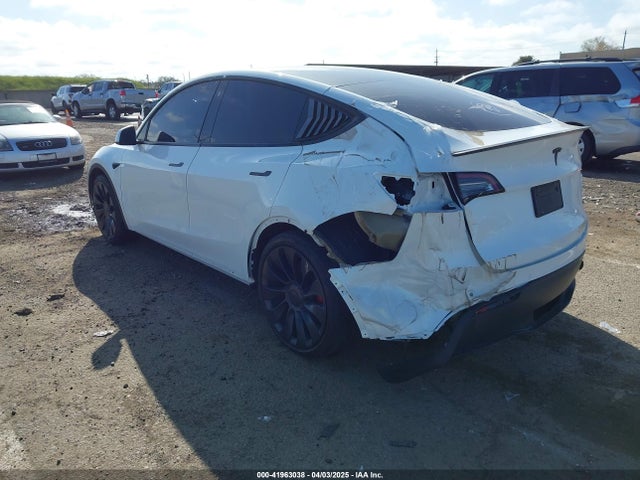 2022 TESLA MODEL Y 7SAYGDEF5NF484634 Photo 2