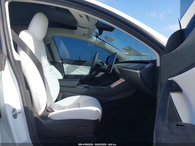 2022 TESLA MODEL Y 7SAYGDEF5NF484634 Photo 4