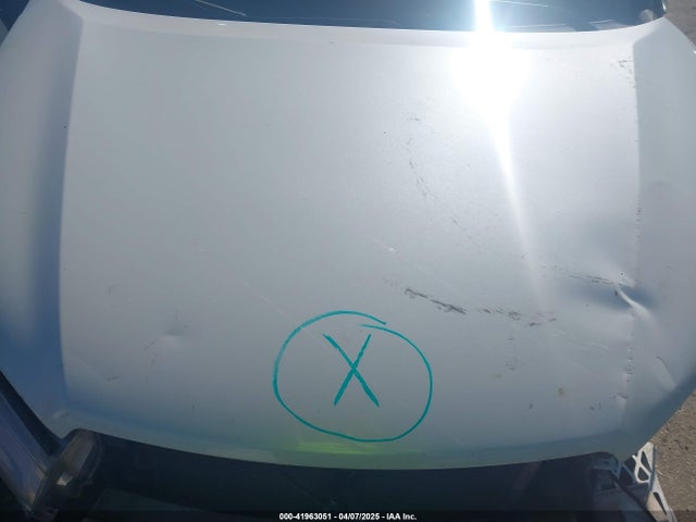 5TDKZRFH0JS533562 Toyota Highlander Xle