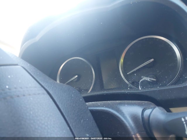 5TDKZRFH0JS533562 Toyota Highlander Xle