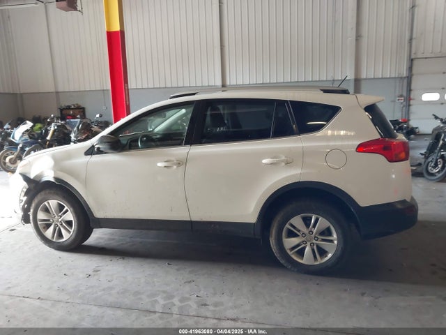 Toyota RAV4 LE 2014 JTMBFREV8EJ005559 Image 14
