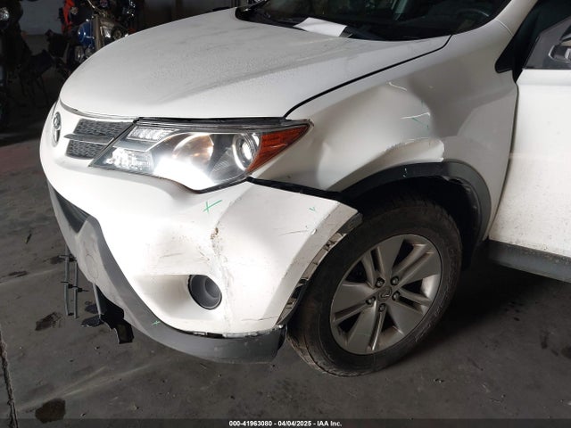 Toyota RAV4 LE 2014 JTMBFREV8EJ005559 Image 17