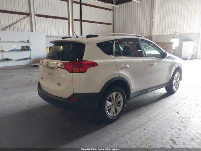 Toyota RAV4 LE 2014 JTMBFREV8EJ005559 Image 4
