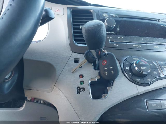 5TDKK3DC7ES435109 Toyota Sienna Le V6 8 Passenger