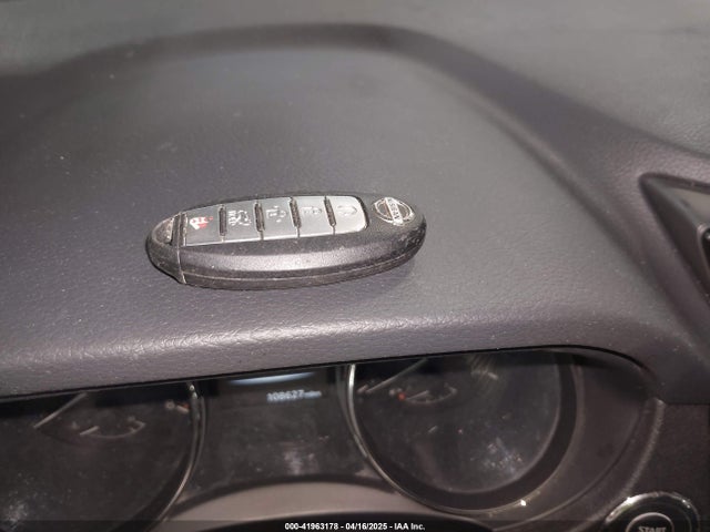 JN8AT2MT9HW406061 Nissan ROGUE SV