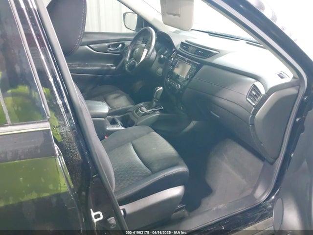 JN8AT2MT9HW406061 Nissan ROGUE SV