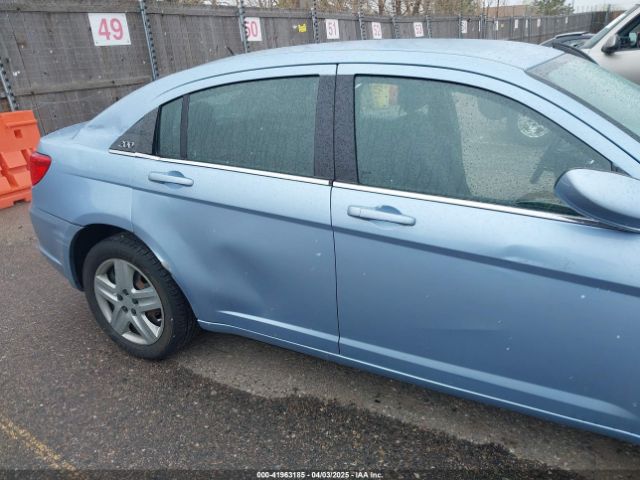 1C3CCBAB1EN205387 Chrysler 200 LX