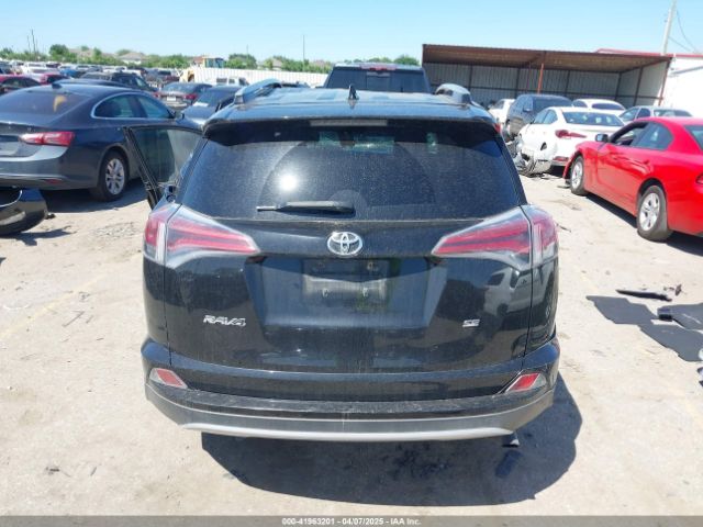 2T3NFREV8GW300971 Toyota RAV4 SE
