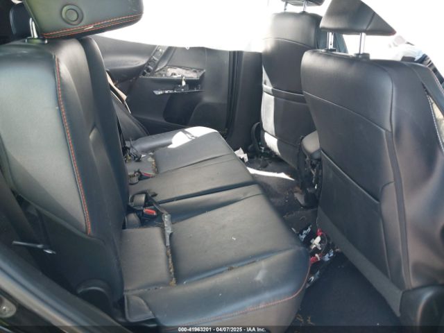 2T3NFREV8GW300971 Toyota RAV4 SE