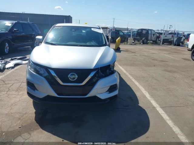 JN1BJ1AV5MW568661 Nissan Rogue Sport S Fwd Xtronic Cvt
