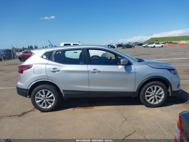 JN1BJ1AV5MW568661 Nissan Rogue Sport S Fwd Xtronic Cvt