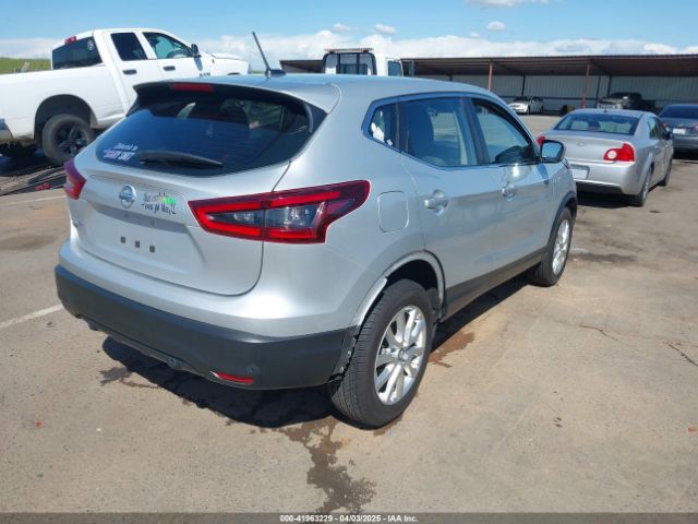 JN1BJ1AV5MW568661 Nissan Rogue Sport S Fwd Xtronic Cvt