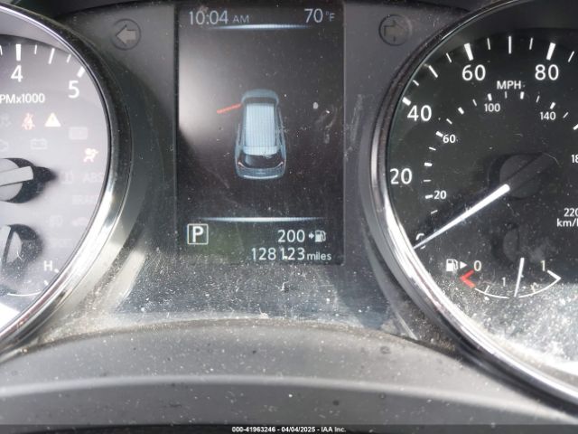 KNMAT2MT0HP556856 Nissan ROGUE SV