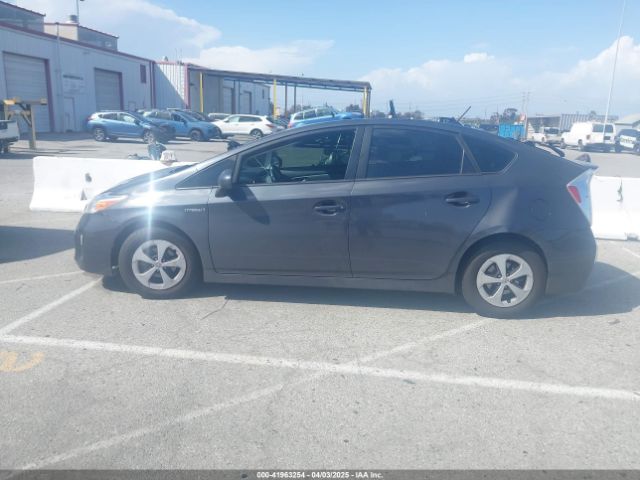 JTDKN3DU2E0382516 Toyota Prius Four