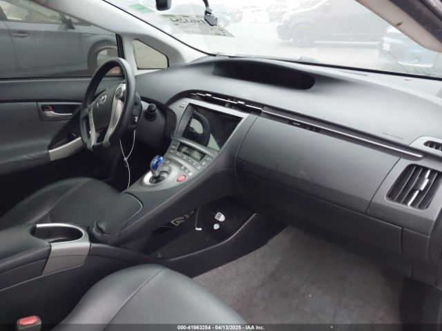 JTDKN3DU2E0382516 Toyota Prius Four
