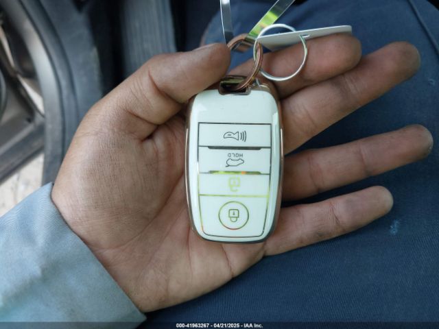 5XYPK4A15GG138225 KIA Sorento 2.0t Sxl