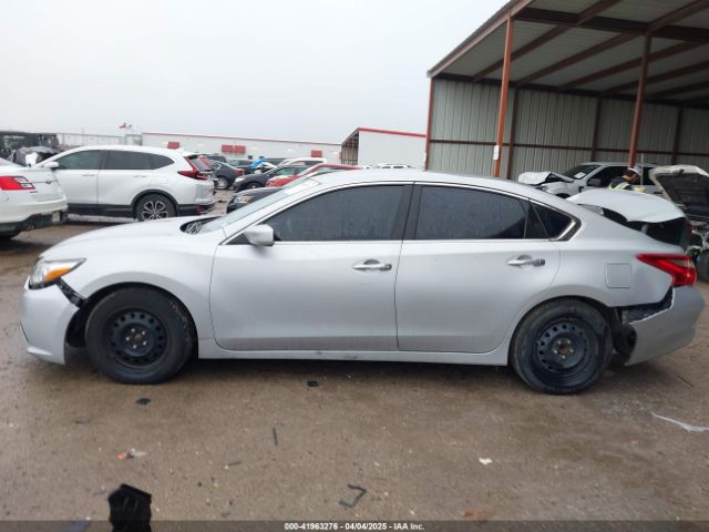 1N4AL3AP1HN316276 Nissan Altima 2.5 S