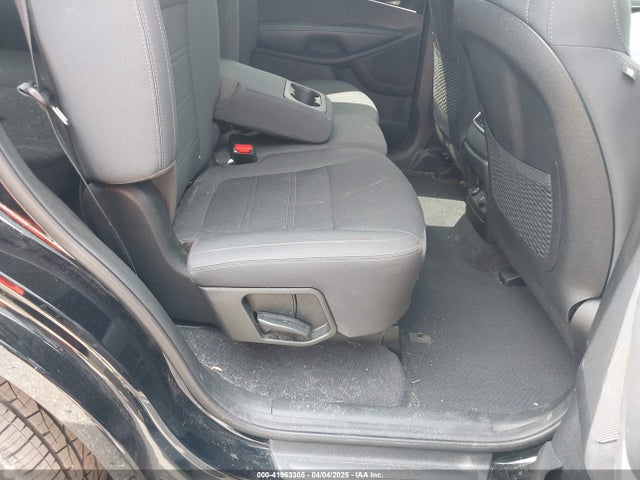 5XYPG4A51KG609865 KIA Sorento 3.3l S