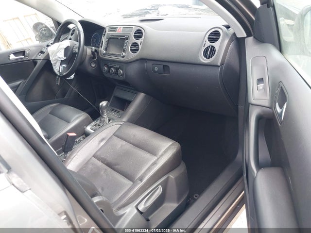 Продажа на аукционе авто 2011 Volkswagen Tiguan Se, vin: WVGBV7AX4BW562395, номер лота: 41963334