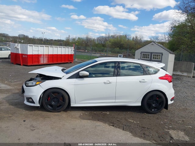 1FADP3L99HL310186 Ford FOCUS ST